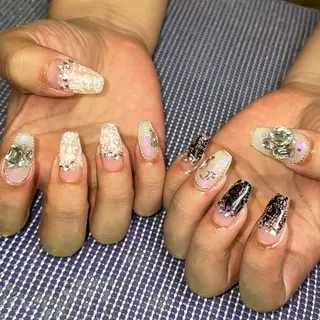 ネイル RICO NAIL所属・RICO Nail パーツつけ放題🌈のネイルデザイン