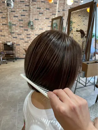 カラー 橘 芽久美のヘアスタイル