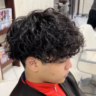 パーマ メンズ サロンド エフ真壁店所属・縮毛矯正特化美容師 酸性ストレート細谷のヘアスタイル