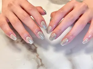 ミディアム ネイリスト シンのネイルデザイン