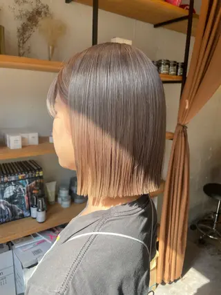 ミディアム カラー hisano / ハイトーン・透明感のヘアスタイル