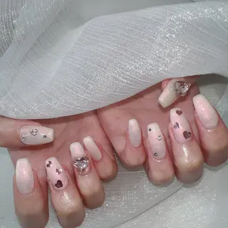 ネイル DOMI　NAIL 💅🏻のネイルデザイン