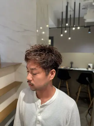 ショート パーマ メンズ grace by afloat 梅田店所属・メンズ特化❗️ 楠見綾太郎のヘアスタイル