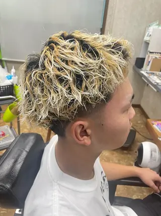 ミディアム パーマ メンズ 海老原 コウのヘアスタイル