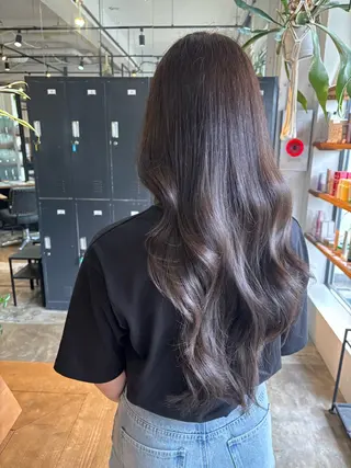 ロング カラー 🌼FERIA 桃山台 えり🌼のヘアスタイル