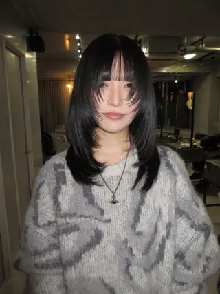 ミディアム レイヤーカット\ウル フ　chinatsuのヘアスタイル