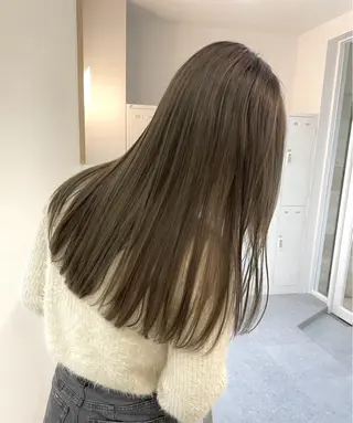 カラー Rin /riToのヘアスタイル