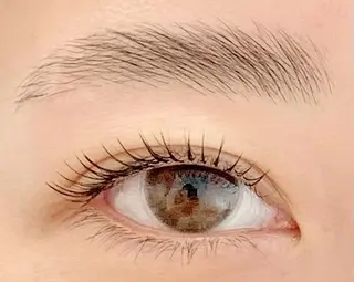 アイブロウ BellFlower Aki（眉・まつげ）のマツエク・マツパデザイン