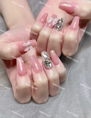 ネイル リボン、ガーリー パーツ放題専門店のネイルデザイン