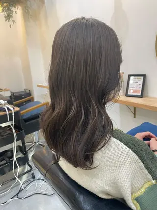 セミロング カラー 高梨 菜々のヘアスタイル