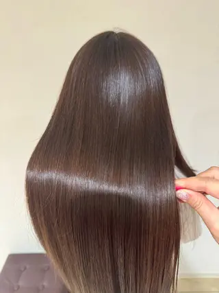 ロング カラー EARTH ユーカリが丘所属・服部 路代のヘアスタイル