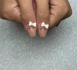 ネイル VIERU 🌈🎀💖のネイルデザイン