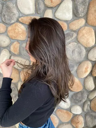 ロング カラー モダーン北鎌倉所属・中溝 アカリのヘアスタイル