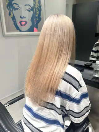 セミロング カラー ハイトーン/ウルフ/ レイヤー/Asukaのヘアスタイル