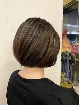 ショート カラー ナナナパレナ所属・NARUSE✂︎ カラースペシャリストのヘアスタイル