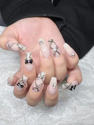 ネイル 💅ネイルハウス🏡 🎀TOMO🎀のネイルデザイン