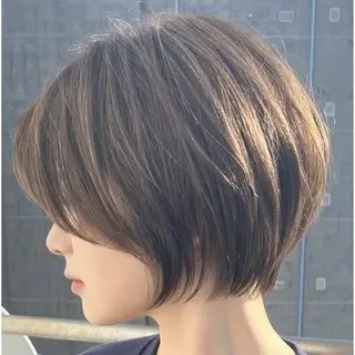 ショート おおやまあんな🌙 /レイヤー／メンズのヘアスタイル