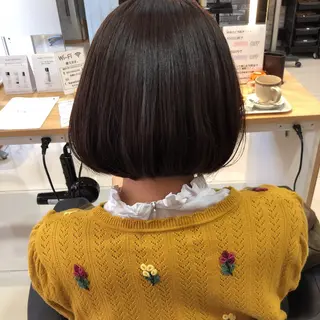 ショート カラー レイヤー/顔まわり カット/地毛風カラーのヘアスタイル