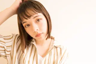 ショート カラー 顔周りレイヤー/韓国 ブリーチminamiのヘアスタイル