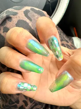 ネイル 🌏AURORA | RiRi🪐のネイルデザイン