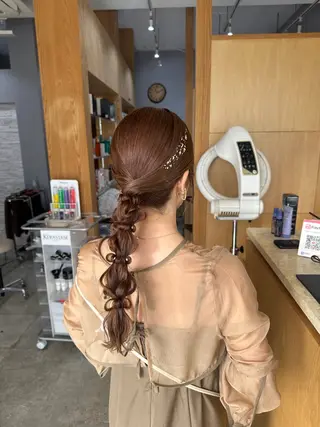 ミディアム miloc MOMOKAのヘアスタイル