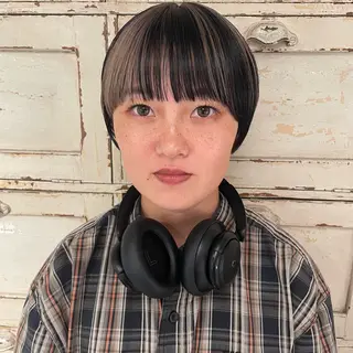 ショート カラー RorriM natsuのヘアスタイル