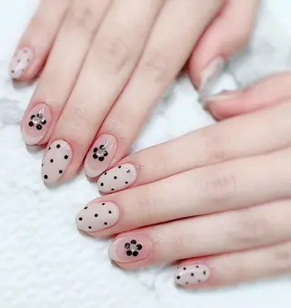 ネイル Lily Roseスタッフ一同のマツエク・マツパデザイン