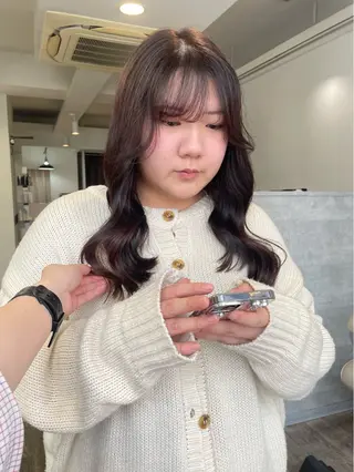 ロング カラー 西岡 幸穂のヘアスタイル