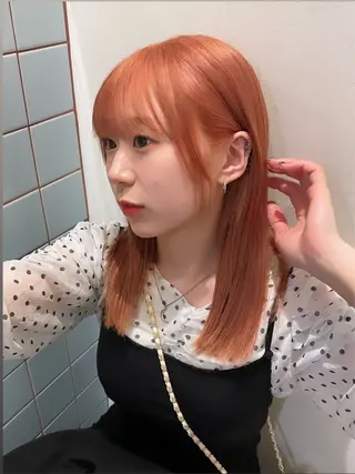 カラー 若月 あやかのヘアスタイル