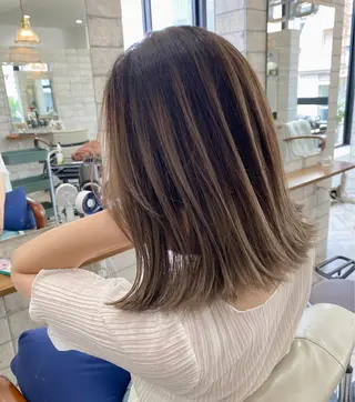 ミディアム カラー パーマ ヘアアレンジ メンズ キッズ ネイル マツエク・マツパ ハイライト、レイヤー カット/西梅田/中西のヘアスタイル
