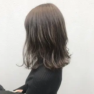 ミディアム カラー ヤスドミ ケイスケのヘアスタイル