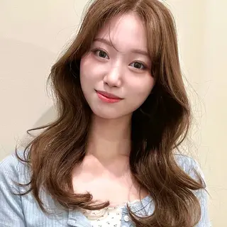 ロング 🌹ハッシュカット、 レイヤー韓国ヘア🌹のヘアスタイル