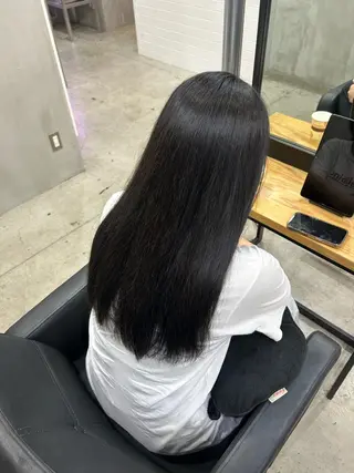 カラー siun.所属・森若 春翔/艶カラーのヘアスタイル