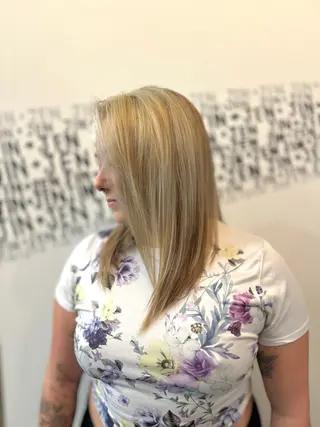 ロング Kana .のヘアスタイル