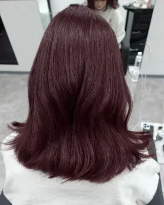 セミロング カラー ,comma momoka🪄のヘアスタイル