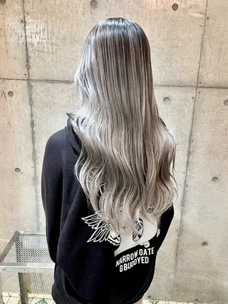 ロング 西川 凜のヘアスタイル