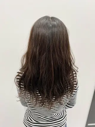 セミロング パーマ 三戸 修平のヘアスタイル