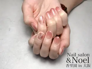 ネイル Nailsalon &Noel所属・もも 🍑のネイルデザイン
