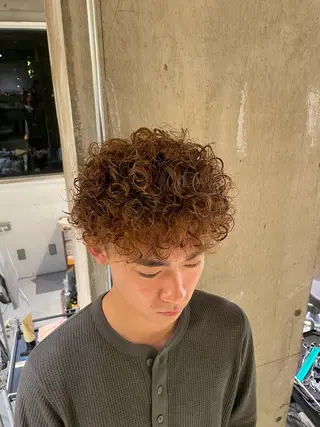 ショート パーマ メンズ 松井 駿のヘアスタイル