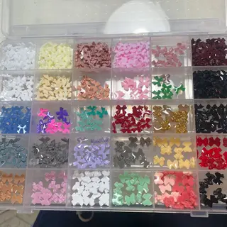 ネイル S LOUNGE NAIL所属・パーツたくさん🍓 SUMIのネイルデザイン