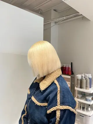 ショート カラー fuka/梅田/ ミルクティーベージュのヘアスタイル