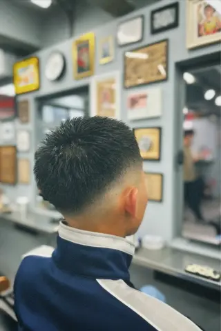 ショート メンズ icon Blue所属・池袋メンズパーマ フェード純平のヘアスタイル