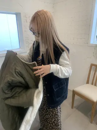 ロング カラー ブリーチカラーが人気 onnuのヘアスタイル