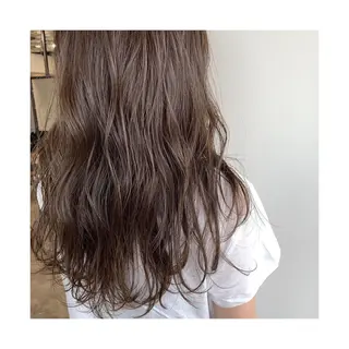 ロング タカノ アツコのヘアスタイル