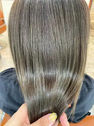 セミロング カラー 🦖鶴岡香純🦖 産休中のヘアスタイル