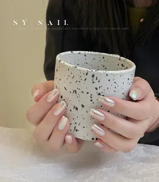 マツエク・マツパ 吉田 美羽のネイルデザイン