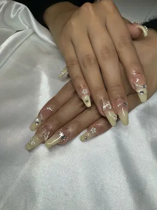 ネイル 濱岡 咲のネイルデザイン