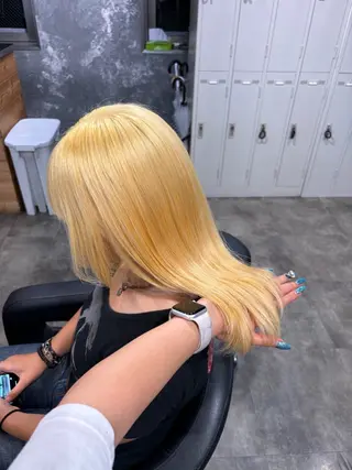 ミディアム カラー ハイトーンブロンド 横浜💞ミオのヘアスタイル
