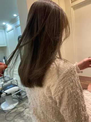 セミロング カラー classic 新横浜所属・大人girly🛋️ 🤍yukakoのヘアスタイル