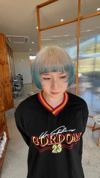 ショート カラー 堀 風城のヘアスタイル